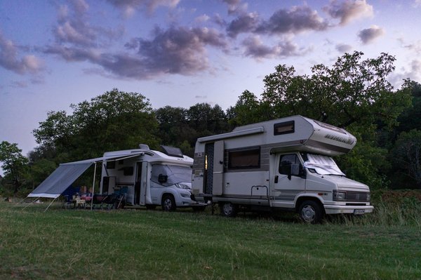 Quels sont les campings de Royan qui acceptent les camping-cars et les caravanes ?